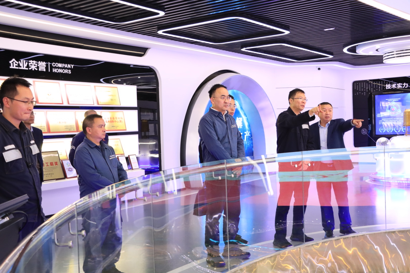 2f3e461fd400ffd9f56c1072ef7fdcd9.jpg 2f3e461fd400ffd9f56c1072ef7fdcd9.jpg